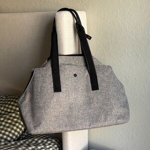 Lululemon Athletica Gray Tote with Black Straps go getter bag